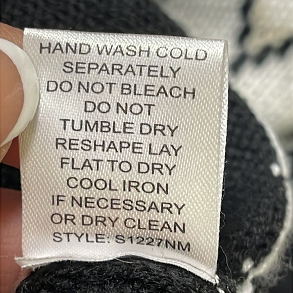 Neiman Marcus Womens Faux Fur Fair Isle Cable-Knit Sweater Black Size Small - Picture 12 of 12